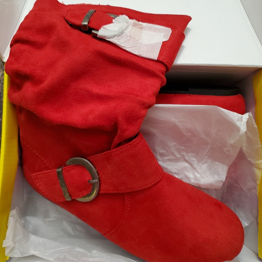 Girls boots